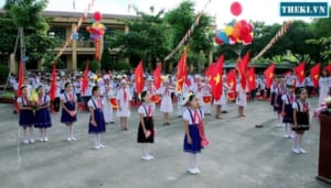 nghi-luan-y-thuc-nghiem-tuc-trong-viec-hat-quoc-ca-o-truong-hoc