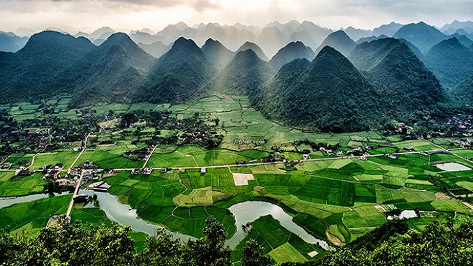 van-ban-chum-ca-dao-ve-que-huong-dat-nuoc